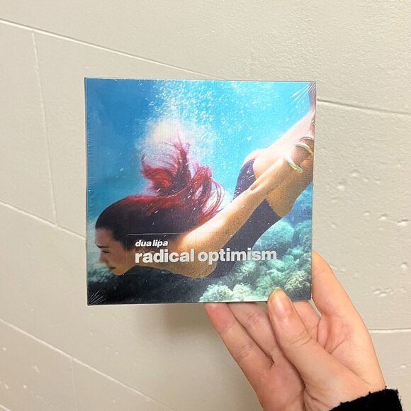 SIGNED Dua Lipa Radical Optimism Lenticular CD with Signed Insert - Picture 6 of 6